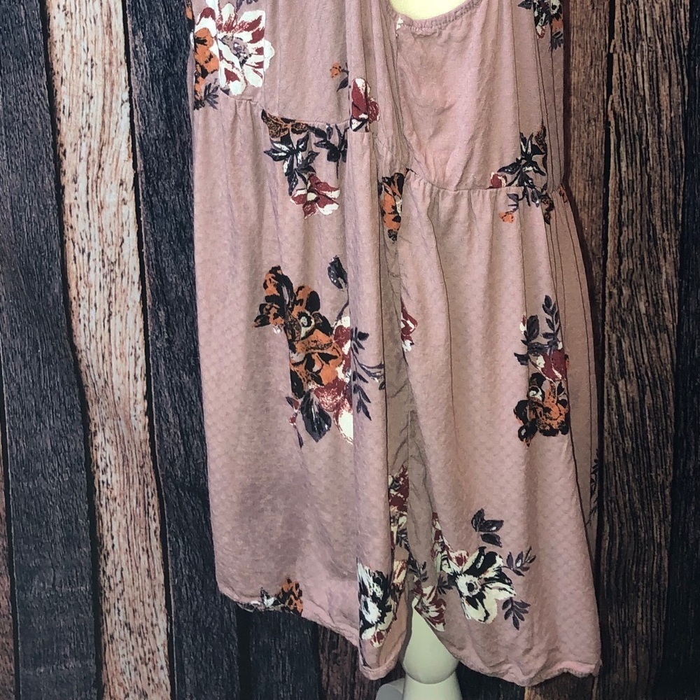 Torrid Plus Size Floral Print Chiffon Tank Top 1 - Picture 3 of 7